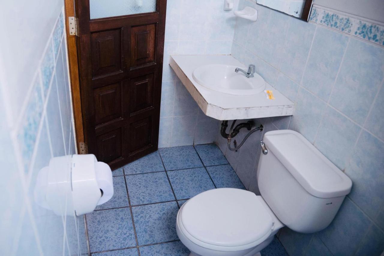 Hotel Jorge Chavez Трухільйо Екстер'єр фото