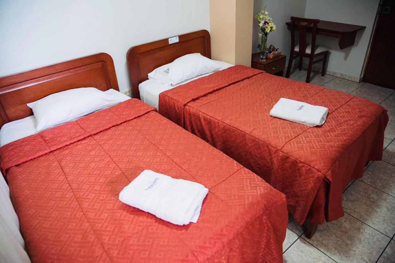 Hotel Jorge Chavez Трухільйо Екстер'єр фото