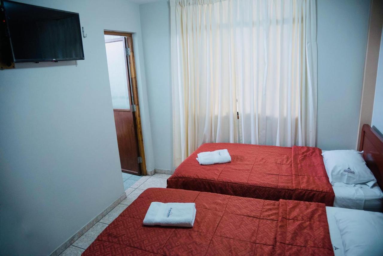 Hotel Jorge Chavez Трухільйо Екстер'єр фото
